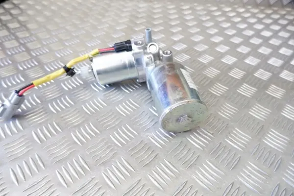 Bomba de vacío OEM 4707042070 para Toyota RAV4 image 8