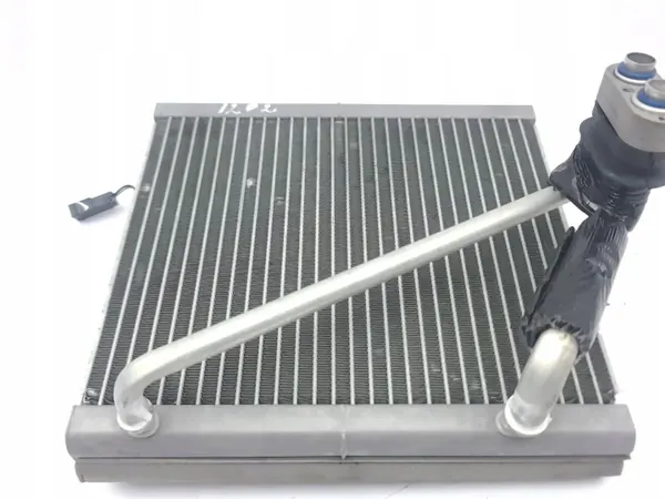 Hyundai Kona 2019 A/C lämmitysydin OEM AMD174686 image 5
