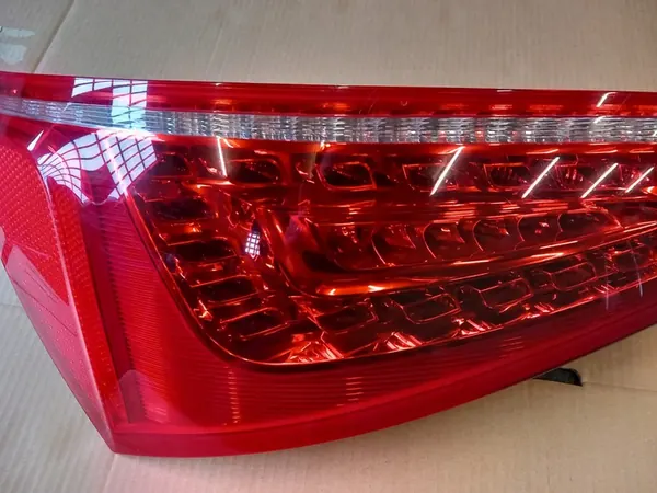 AUDI Q5 8R Luz Trasera Izquierda LED USA 8R0945093B image 3