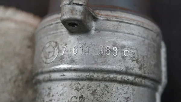 BMW 1 F20 3 F30 Olje Filterhus 7611968 image 5