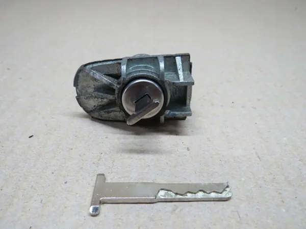 Insert de Serrure Porte Ford Kuga II OEM PRY3262 - Complet image 3