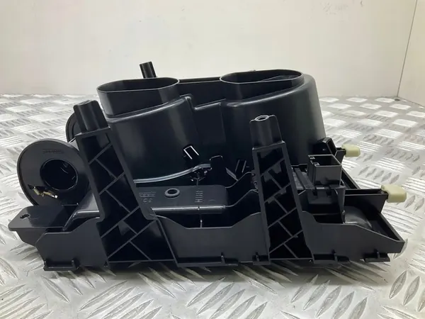 VW Passat B8 Tunnelin säilytystila 3G0862531 image 4