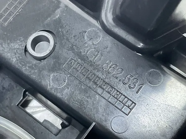 VW Passat B8 Tunnelin säilytystila 3G0862531 image 5