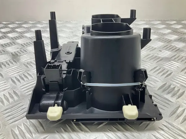 VW Passat B8 Tunnelin säilytystila 3G0862531 image 6