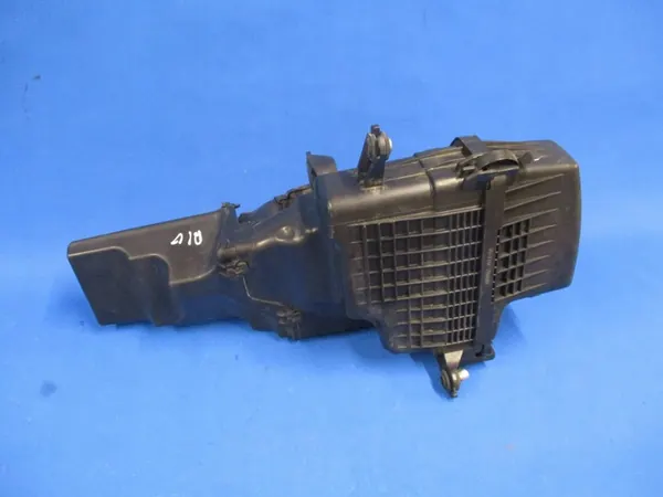 Kia Ilmansuodattimen kotelo 28110-1W000 image 3