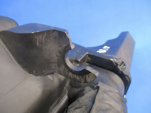 Kia Ilmansuodattimen kotelo 28110-1W000 image 4