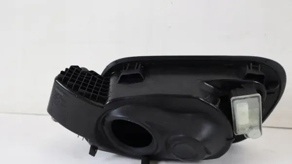 Volvo XC40 bränslelucka OEM 32296804 - Begagnad image 6