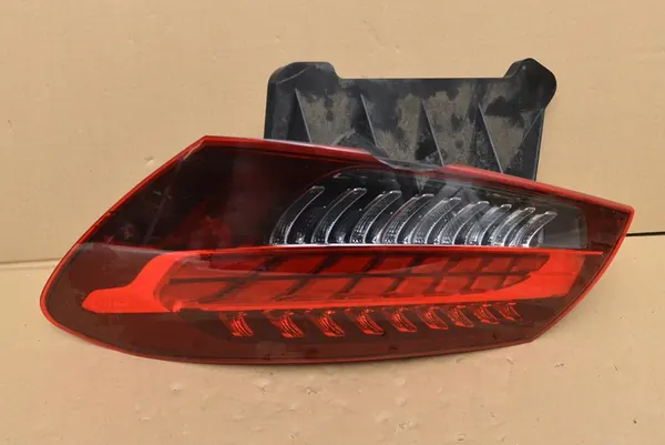 MERCEDES E 213 LIFT SEDAN RECHTER ACHTERLICHT A2139065209 image 2