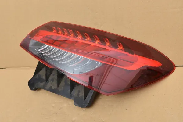 MERCEDES E 213 LIFT SEDAN RECHTER ACHTERLICHT A2139065209 image 4