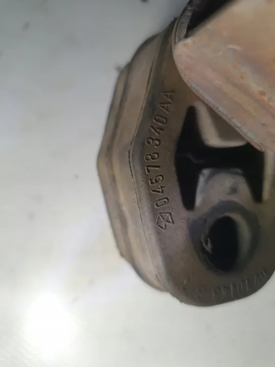 OEM 04578340AA pakoputken kiinnike Dodgelle image 4