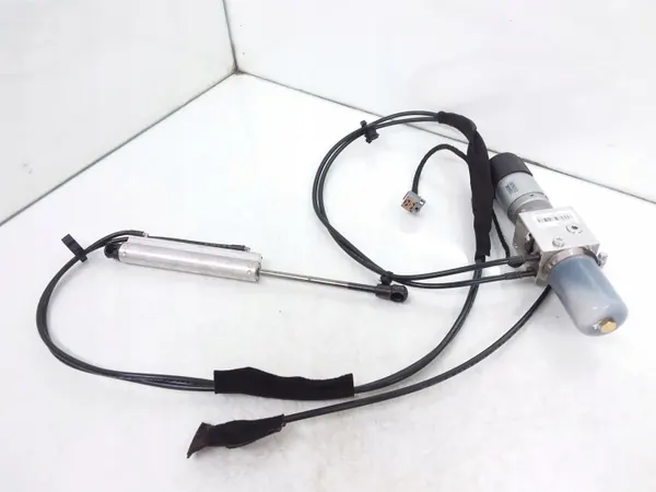 OEM 31218393 Cierre Maletero Volvo V70 II SW image 3