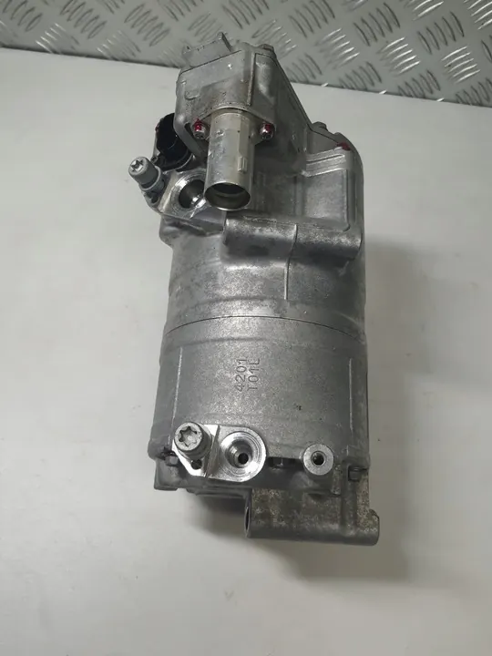 Compresor de Aire Acondicionado Mercedes CLA EQA GLA Clase A A0008302201 image 4