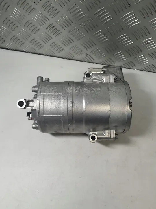 Compresor de Aire Acondicionado Mercedes CLA EQA GLA Clase A A0008302201 image 7