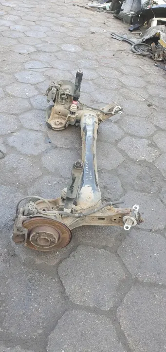 OEM Hinterachsträger mit Klemmen - Citroen C4 Picasso II image 3
