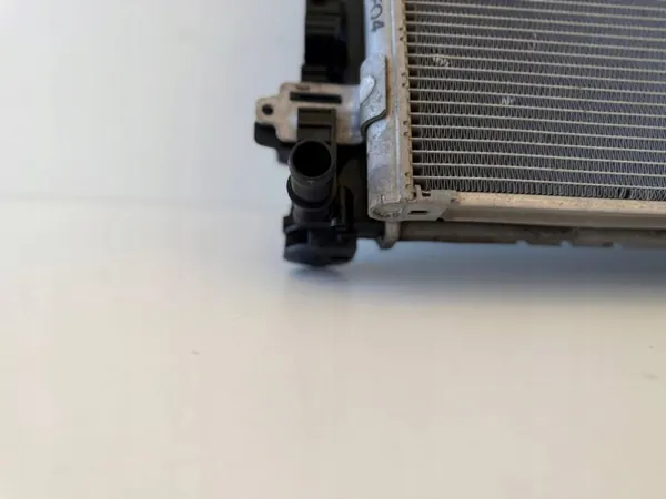 Condenseur Climatisation Renault Zoe OEM 921007736R - Occasion image 5