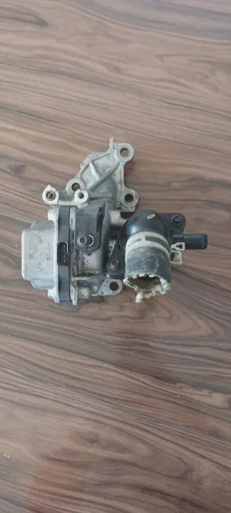 Pompe à eau Toyota OEM 0810G89080101 - Occasion image 3