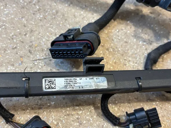 Conector de inyectores BMW OE 9886541 - Usado image 3