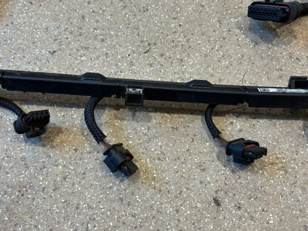 Conector de inyectores BMW OE 9886541 - Usado image 7