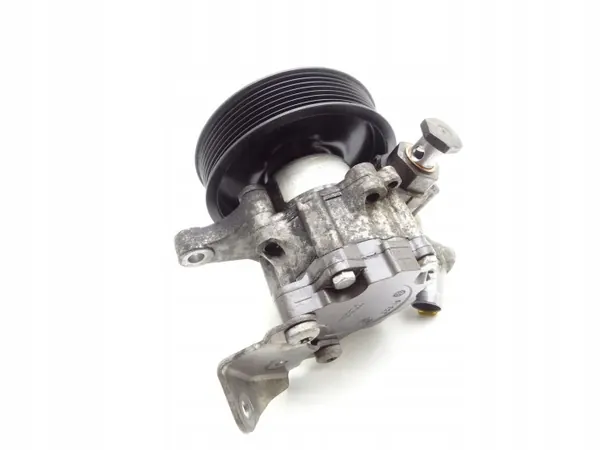 Polea bomba dirección OEM 7691332151 Mercedes ML image 4