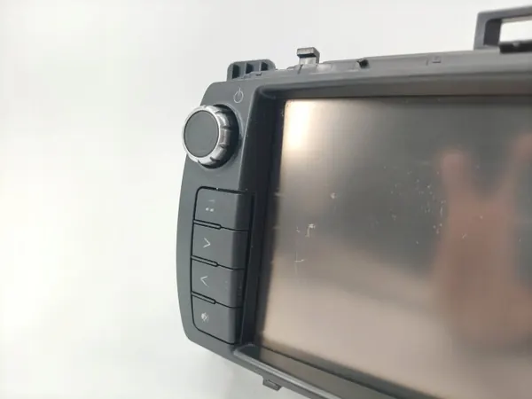 Toyota Yaris OEM 861400D160 Radio-Näyttö Navigaatiolla image 4