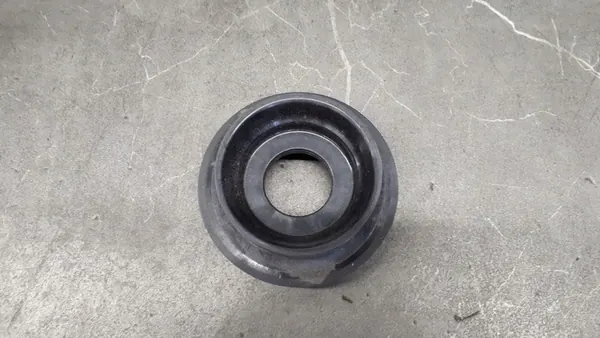 Mercedes Vito W638 Stötdämpare Fäste A6389810120 image 2