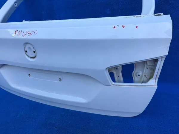 Puerta Trasera BMW 5 F11 OEM QUA11753 - Usado image 3