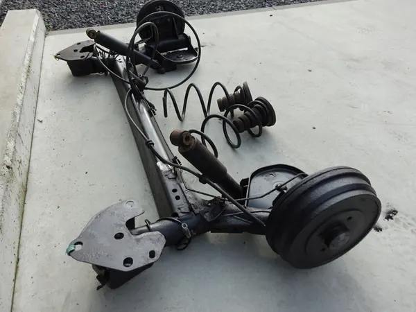 DACIA DOKKER Gruppo Sospensione Posteriore image 3