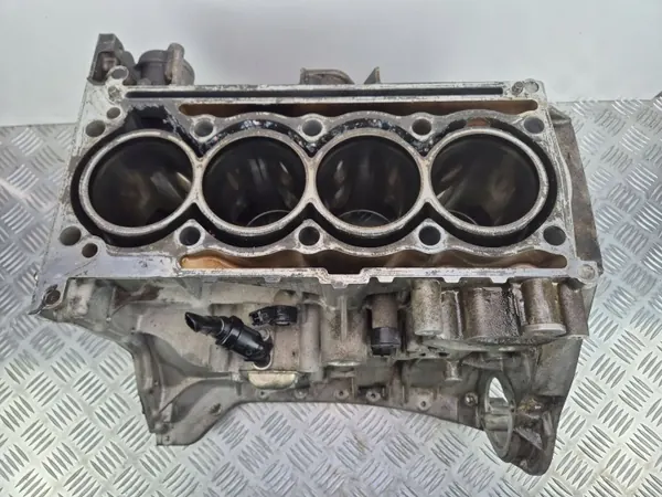 Bloc Moteur Mercedes OEM R2710107405 pour E200 CGI image 2