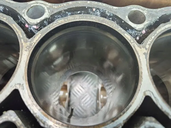 Bloc Moteur Mercedes OEM R2710107405 pour E200 CGI image 9