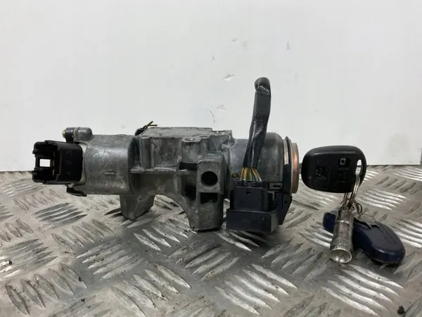 Toyota Avensis T250 2006 Interrupteur OEM 8978305010 image 2