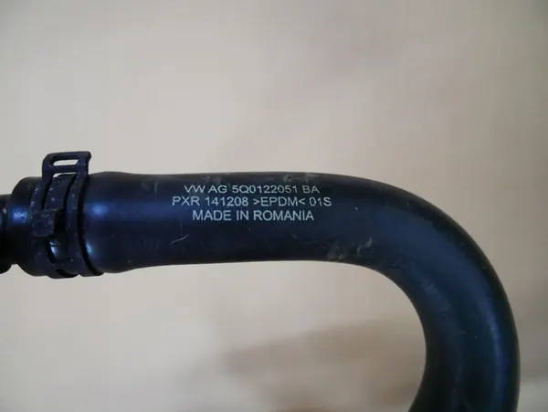 VW SEAT SKODA 1.6 TDI Vesiputki 5Q0121064AR image 5