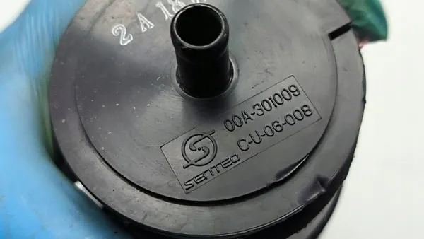 Carbon Filter Canister for GASGAS 700 SM image 3