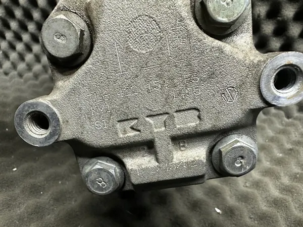 Bomba de direção assistida Volkswagen Touareg OE 07D145256E image 5