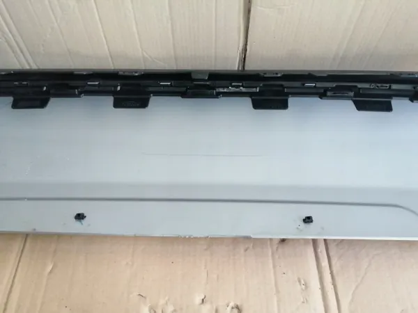 Jaguar E-Pace stötfångarlist OEM J9C3-17F011-A Begagnad image 4