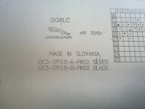 Jaguar E-Pace stötfångarlist OEM J9C3-17F011-A Begagnad image 7