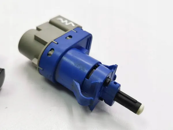 Komplett bromspedalsensor Ford Kuga II 2014 OEM image 8