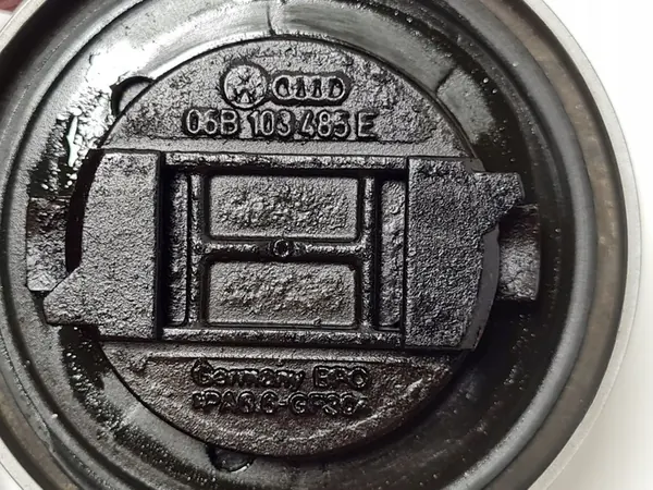 Öljytäyttöventtiili Bentley Flying Spur 2015 3W0103544 image 7