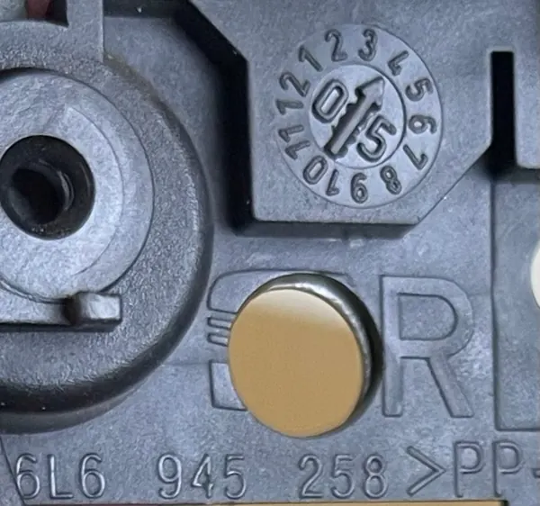 Insert de faro Seat Ibiza 6L6945258 image 8