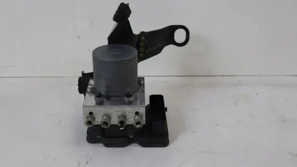 Bomba ABS Volvo XC40 OEM 32281471 - Usado image 2