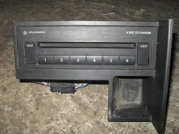 Sony 6CD-Wechsler OEM 1T0035110A für VW Touran image 2