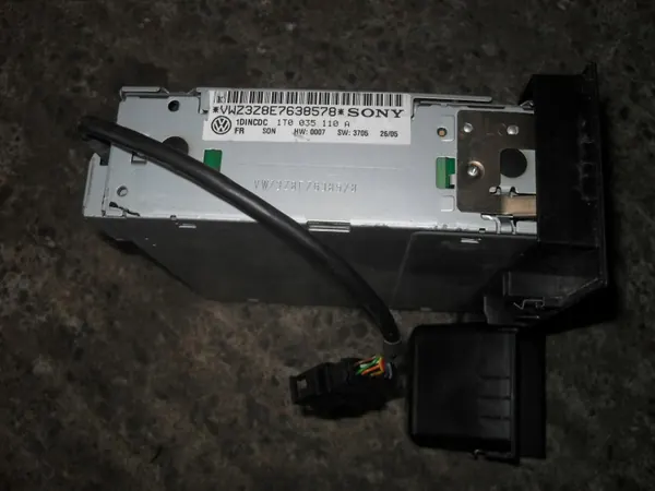 Sony 6CD-Wechsler OEM 1T0035110A für VW Touran image 4
