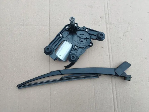 PEUGEOT 3008 Heckwischermotor und Arm 9680477480 image 9