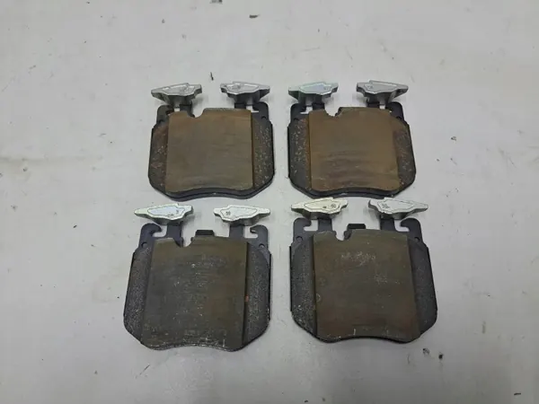 Pastilhas de travão dianteiras BMW OEM 6889585 - Usadas image 4