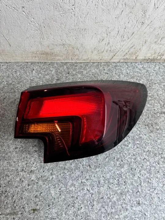 Luz trasera derecha Astra K 2015-2022 image 2
