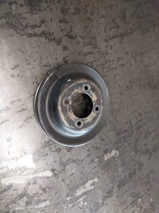 Wasserpumpen-Riemenscheibe OEM 1717637 für BMW 3 E36 image 3