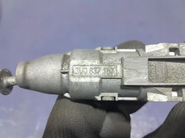 Skoda Superb III oven lukkosylinteri OEM 3V0959752H image 7