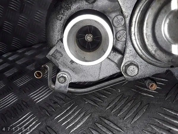 Turbo Dacia Sandero 2014 OEM image 4