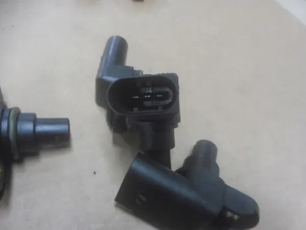 Sensor de árbol de levas BMW image 3