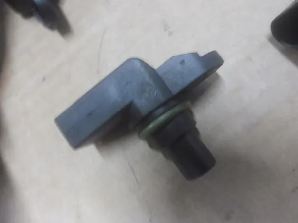 Sensor de árbol de levas BMW image 4