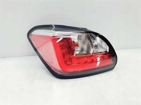 Luz trasera LED izquierda Mitsubishi Space Star II image 3